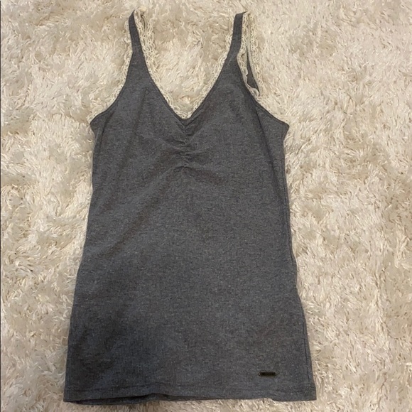 Hollister Tops - hollister tank top!! size small❤️